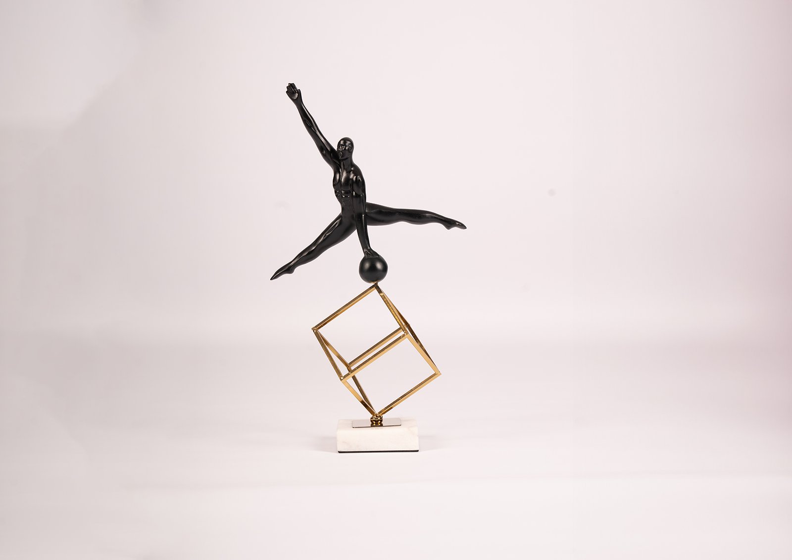 Sculpture Équilibre Élégant