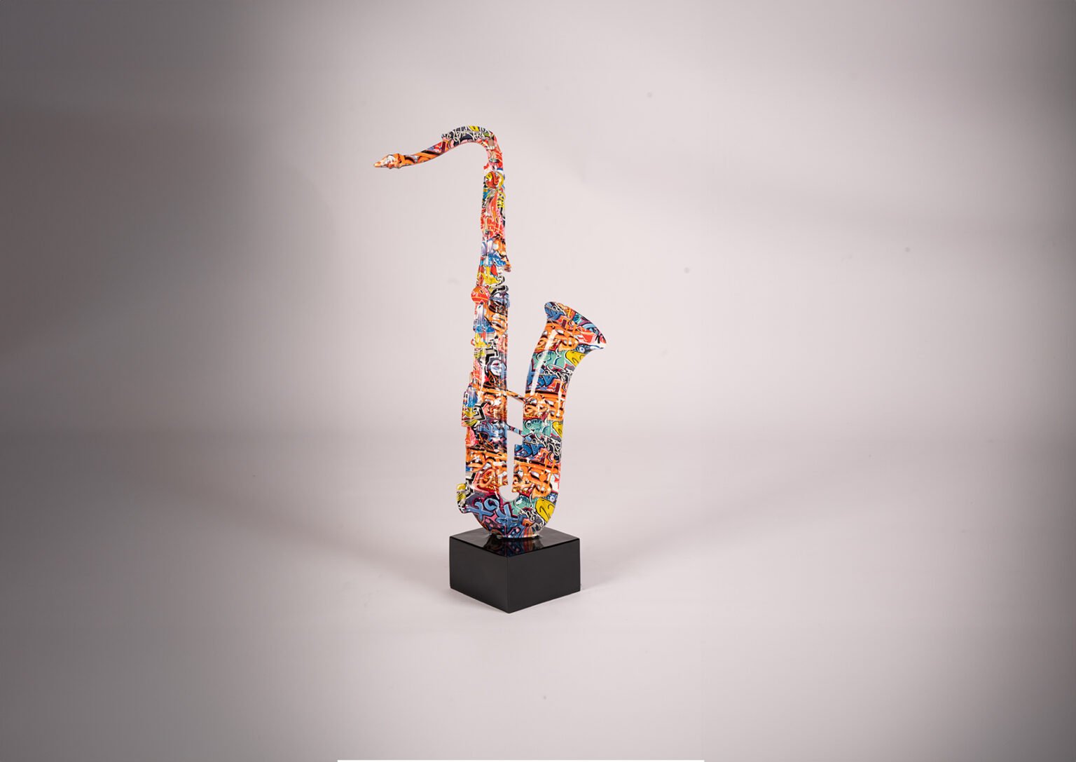 Statue de saxophone Graffiti